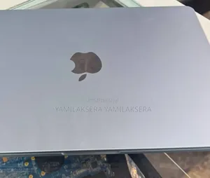 New Laptop Apple MacBook Air 2025 M4 16GB Apple M4 SSD 256GB