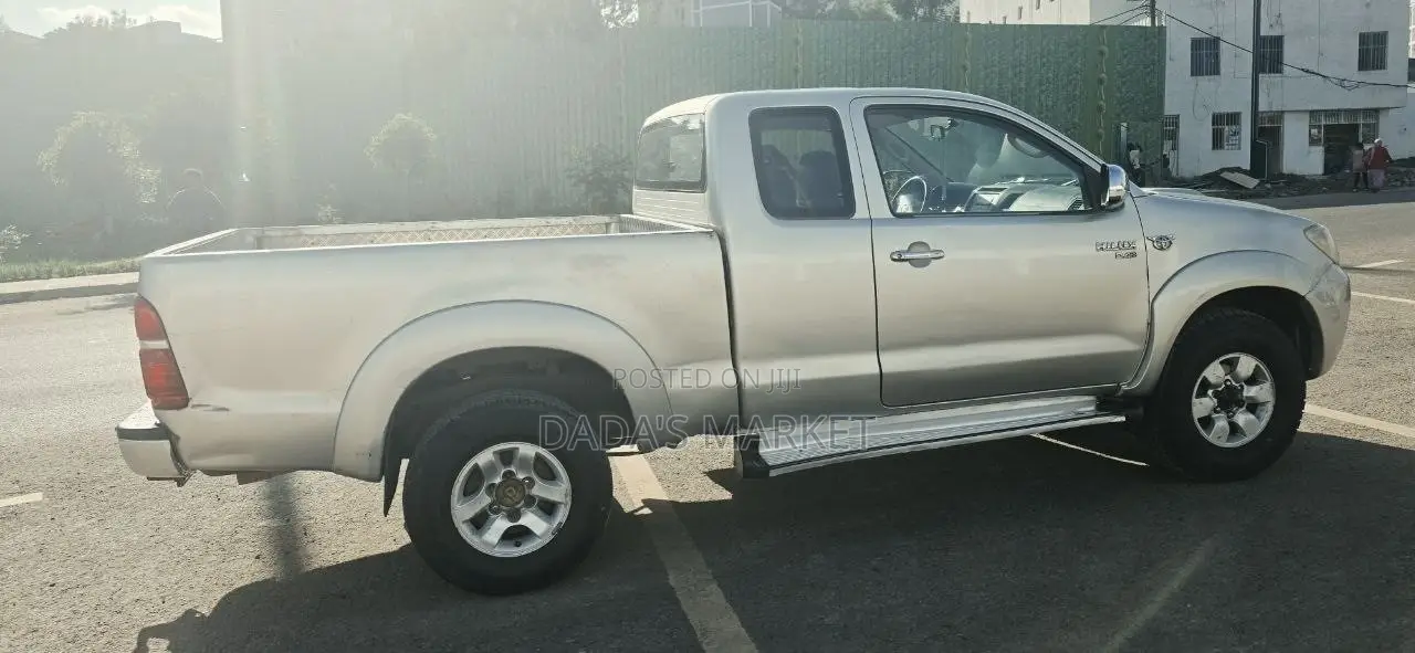 Toyota Hilux 2008 Silver