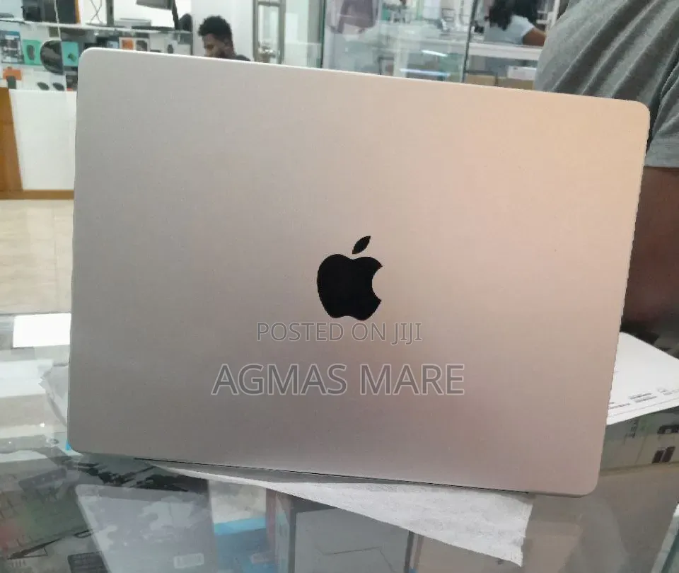 New Laptop Apple MacBook Pro 2024 M4 24GB Apple M4 Pro SSD 512GB
