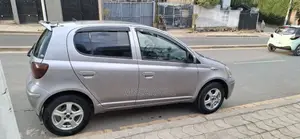 Toyota Vitz 2004 Gold