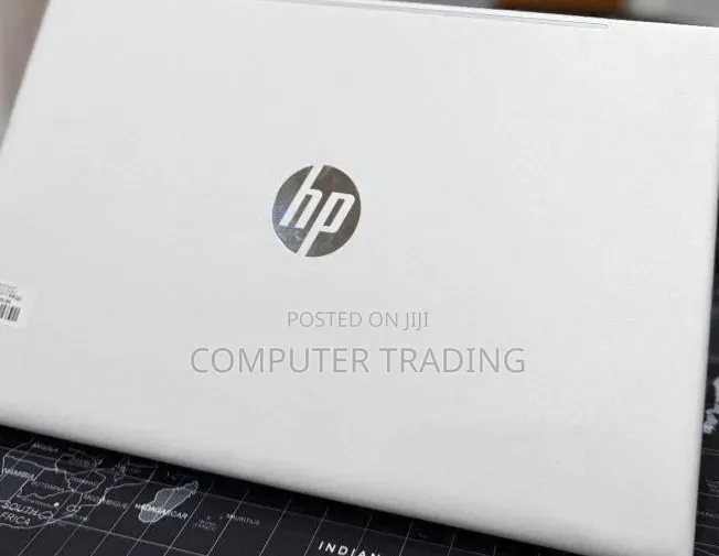 New Laptop HP Pavilion 17 16GB Intel Core i5 SSD 512GB