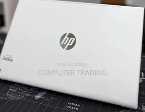 New Laptop HP Pavilion 17 16GB Intel Core i5 SSD 512GB