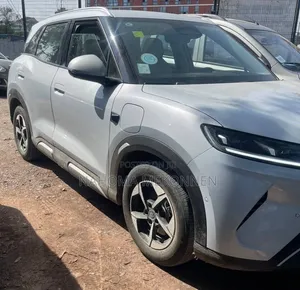 BYD Yuan Up 2025 Silver