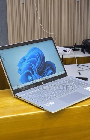 New Laptop HP Pavilion 14 8GB Intel Core i5 SSD 512GB