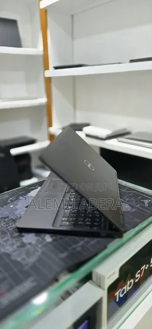 New Laptop Dell Latitude 5310 8GB Intel Core i7 SSD 256GB