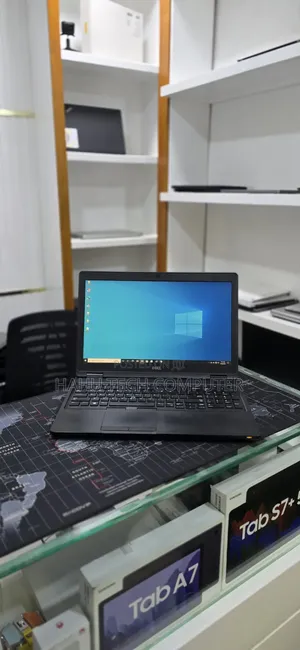 New Laptop Dell 8GB Intel Core i7 SSD 256GB