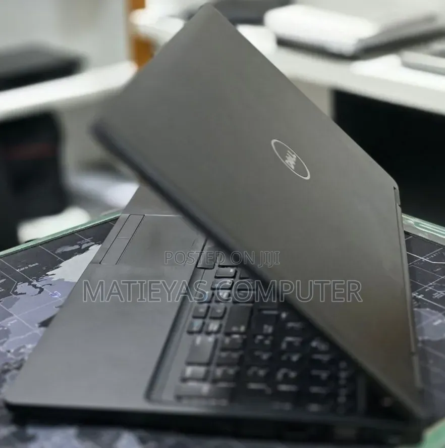 New Laptop Dell 8GB Intel Core i7 SSD 256GB