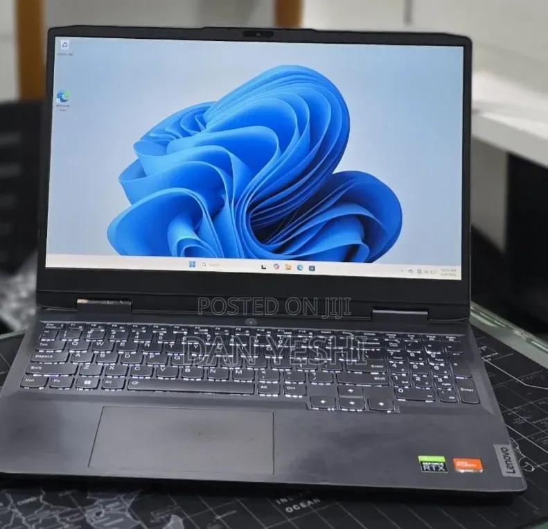 New Laptop Lenovo LOQ 15AHP10 16GB AMD Ryzen 7 SSD 512GB