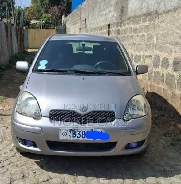 Toyota Vitz 2004 Brown
