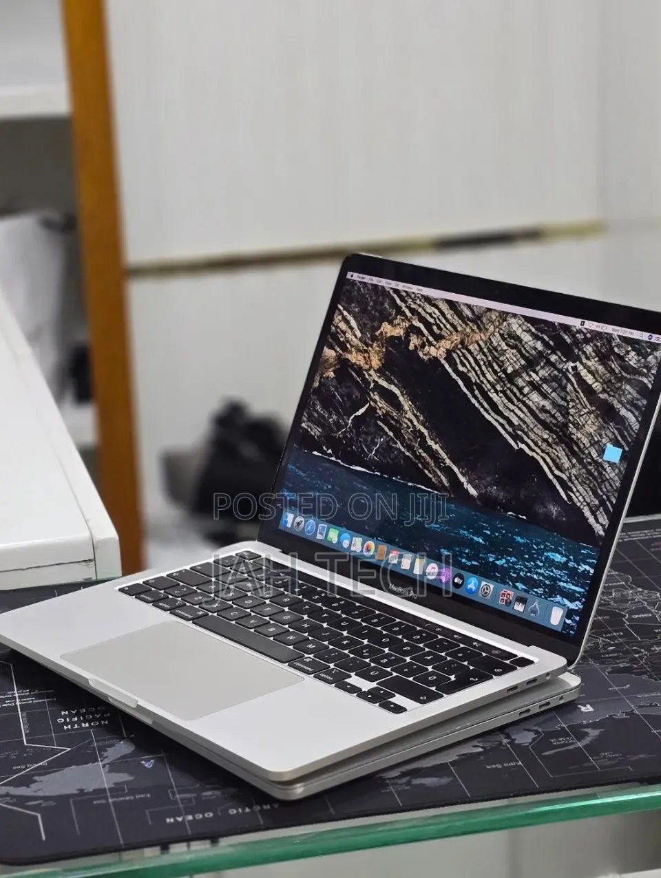 New Laptop Apple MacBook Pro 2019 32GB Intel Core i7 SSD 512GB