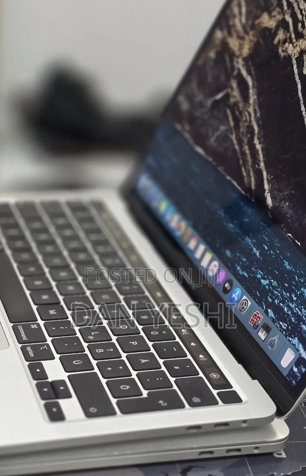 New Laptop Apple MacBook Pro 2020 32GB Intel Core i7 SSD 512GB