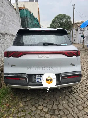 BYD Yuan Up 2025 Off white