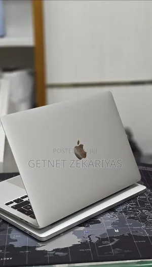 New Laptop Apple MacBook Pro 2020 M1 32GB Intel Core i7 SSD 512GB