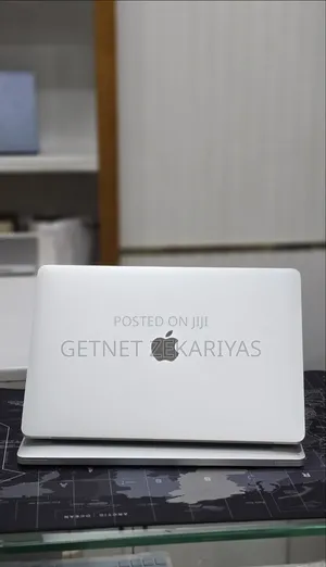 New Laptop Apple MacBook Pro 2020 M1 32GB Intel Core i7 SSD 512GB
