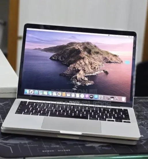 New Laptop Apple MacBook Pro 2015 16GB Intel Core i5 SSD 256GB
