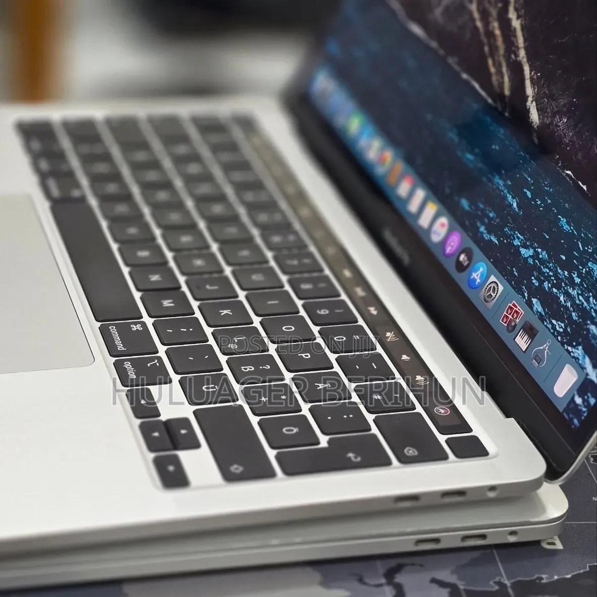 New Laptop Apple MacBook Pro 2020 32GB Intel Core i7 SSD 512GB