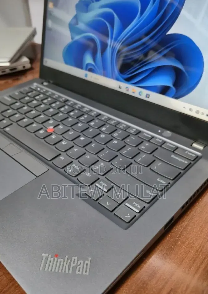 New Laptop Lenovo ThinkPad T14s Gen 2 16GB Intel Core i7 SSD 512GB