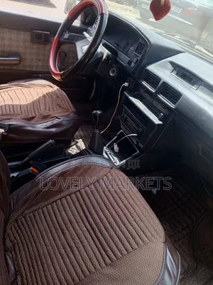 Toyota Cresta 1986 White