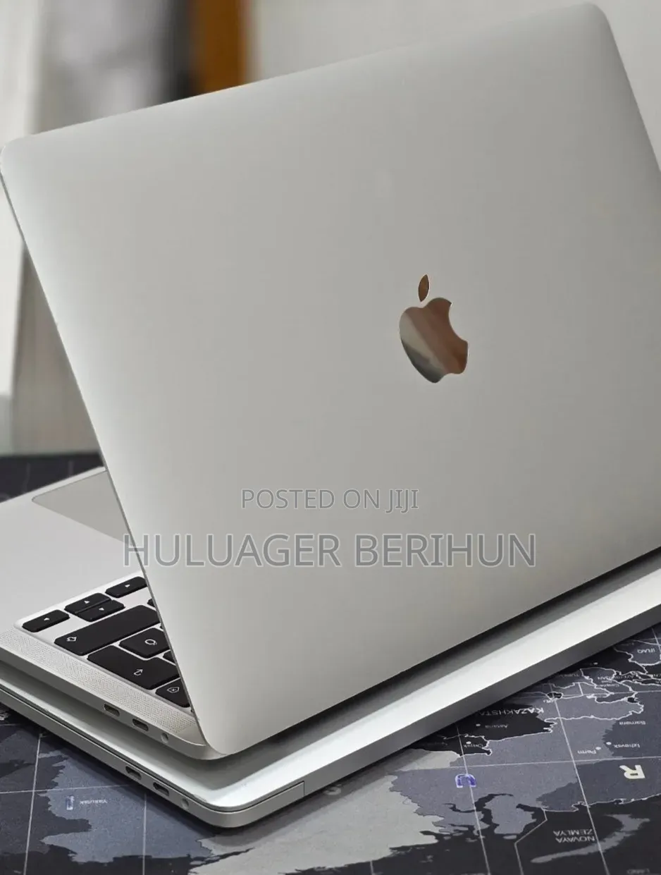 New Laptop Apple MacBook Pro 2020 32GB Intel Core i7 SSD 512GB