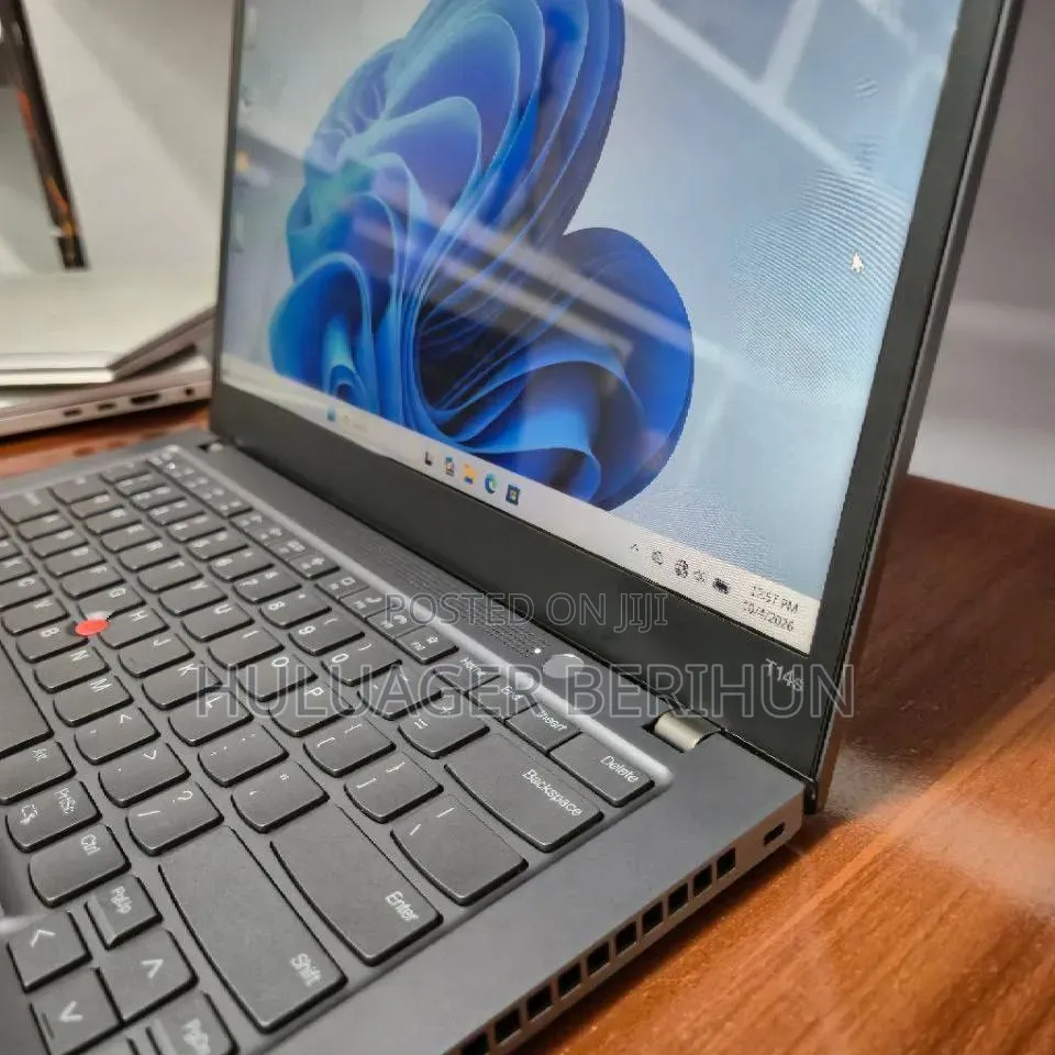 New Laptop Lenovo ThinkPad T14s Gen 2 16GB Intel Core i7 SSD 512GB