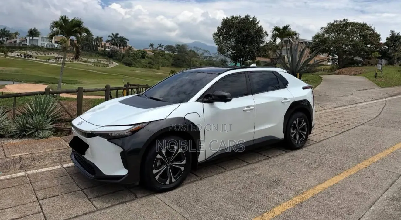 Toyota bZ4X 2022 Ivory