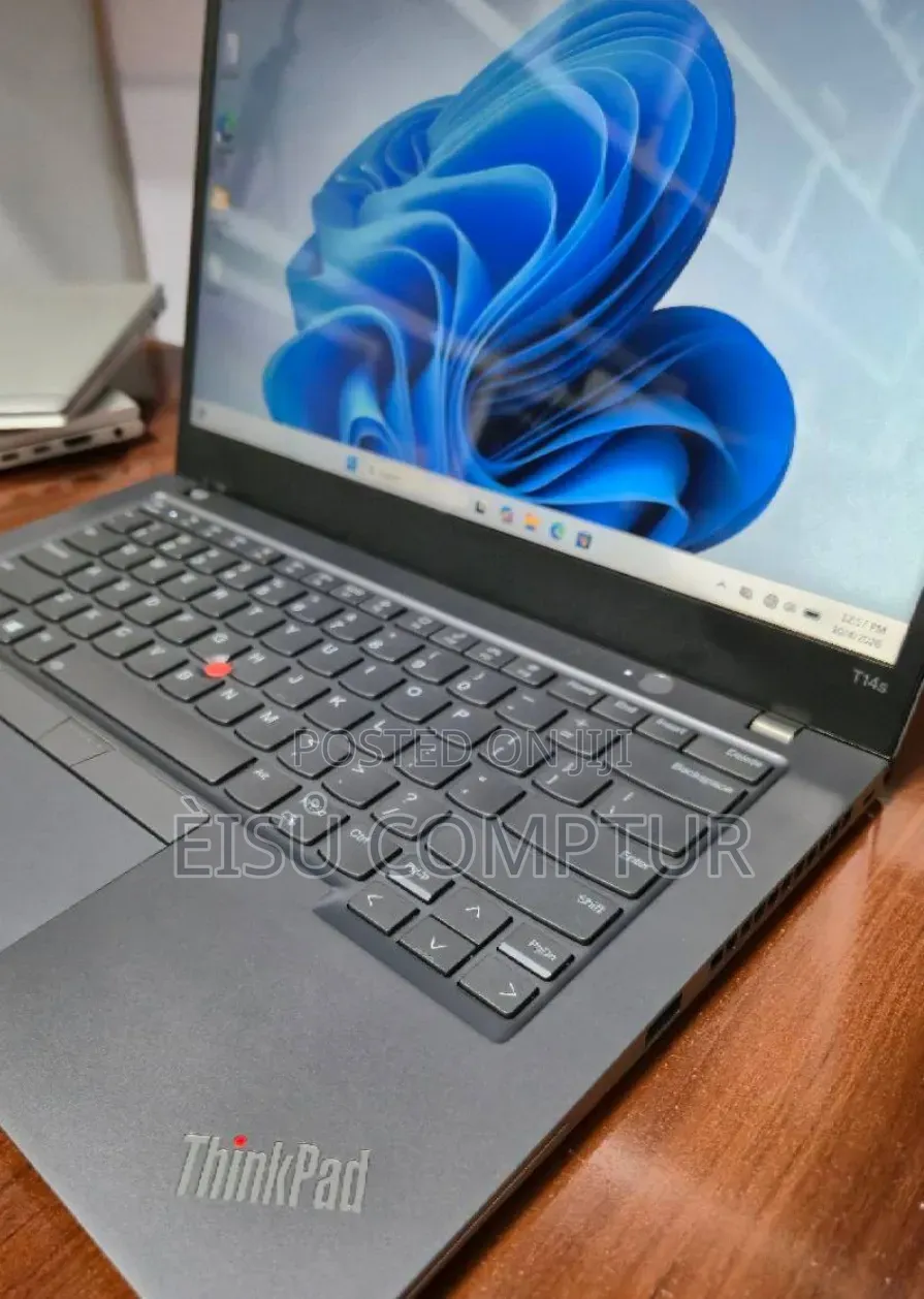 New Laptop Lenovo ThinkPad T14 G2 16GB Intel Core i7 SSD 512GB