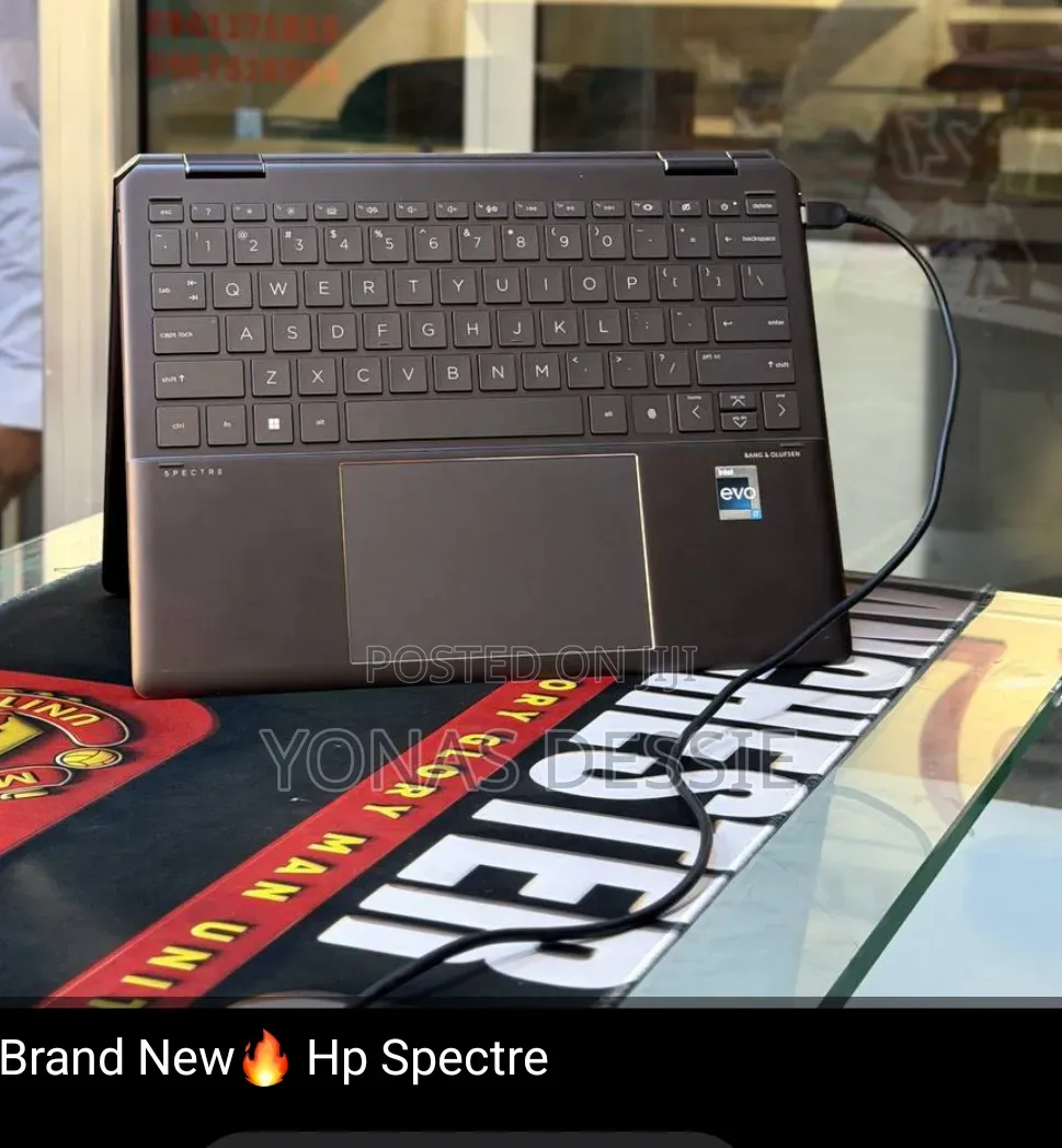 New Laptop HP Spectre 16GB Intel Core i7 SSD 1T
