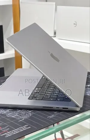 New Laptop Apple MacBook Pro 2021 M1 32GB Apple M1 Pro SSD 512GB