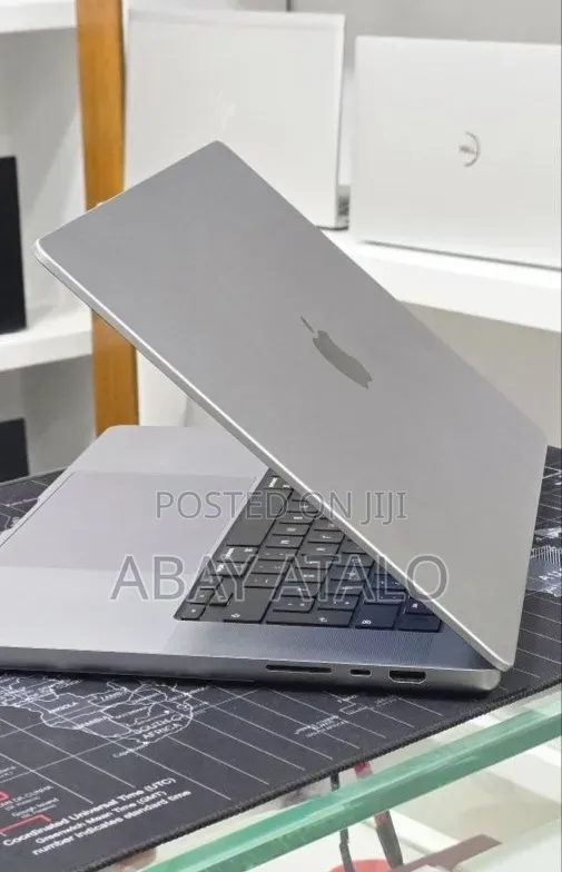 New Laptop Apple MacBook Pro 2021 M1 32GB Apple M1 Pro SSD 512GB