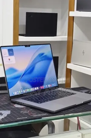 New Laptop Apple MacBook Pro 2021 M1 32GB Apple M1 Pro SSD 512GB