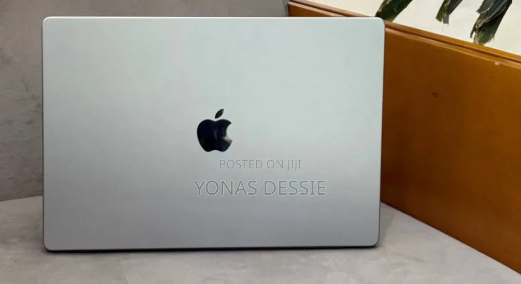 New Laptop Apple MacBook Pro 2021 M1 Max 32GB Apple M1 Pro SSD 1T