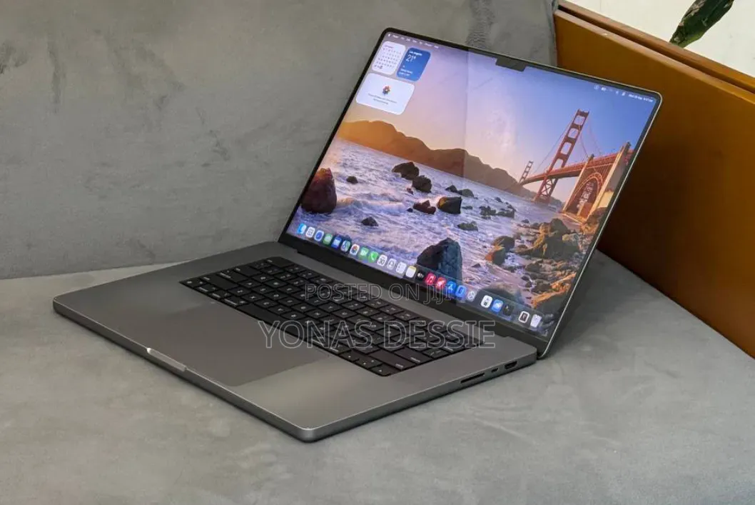 New Laptop Apple MacBook Pro 2021 M1 Max 32GB Apple M1 Pro SSD 1T