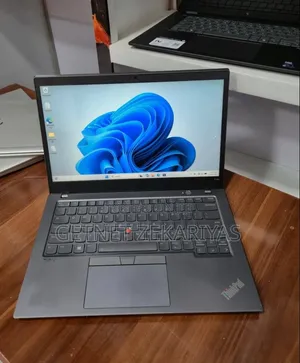 New Laptop Lenovo ThinkPad T14s G4 16GB Intel Core i7 SSD 512GB
