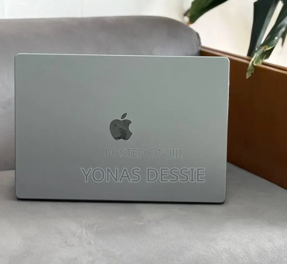 New Laptop Apple MacBook Pro 2021 M1 16GB Apple M1 Pro SSD 512GB