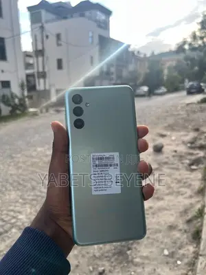 Samsung Galaxy M13 128 GB Green