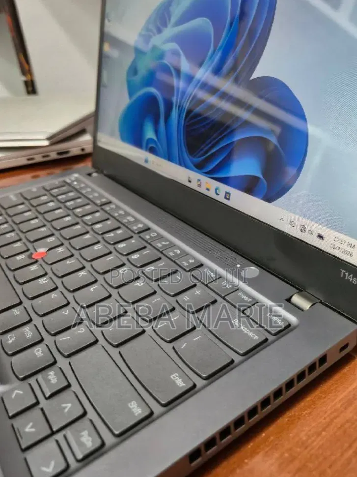 New Laptop Lenovo ThinkPad T14s Gen 2 16GB Intel Core i7 SSD 512GB