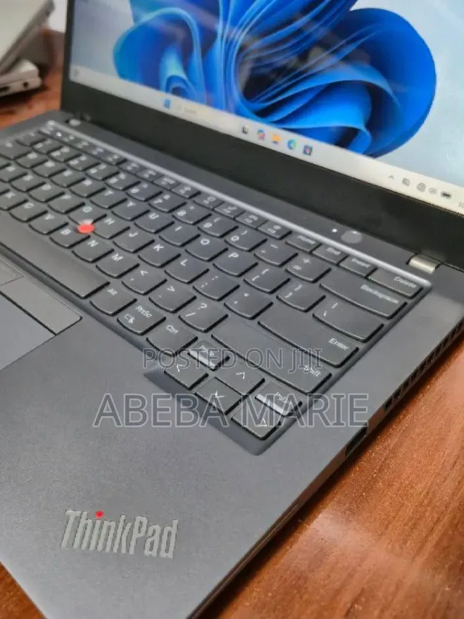New Laptop Lenovo ThinkPad T14s Gen 2 16GB Intel Core i7 SSD 512GB