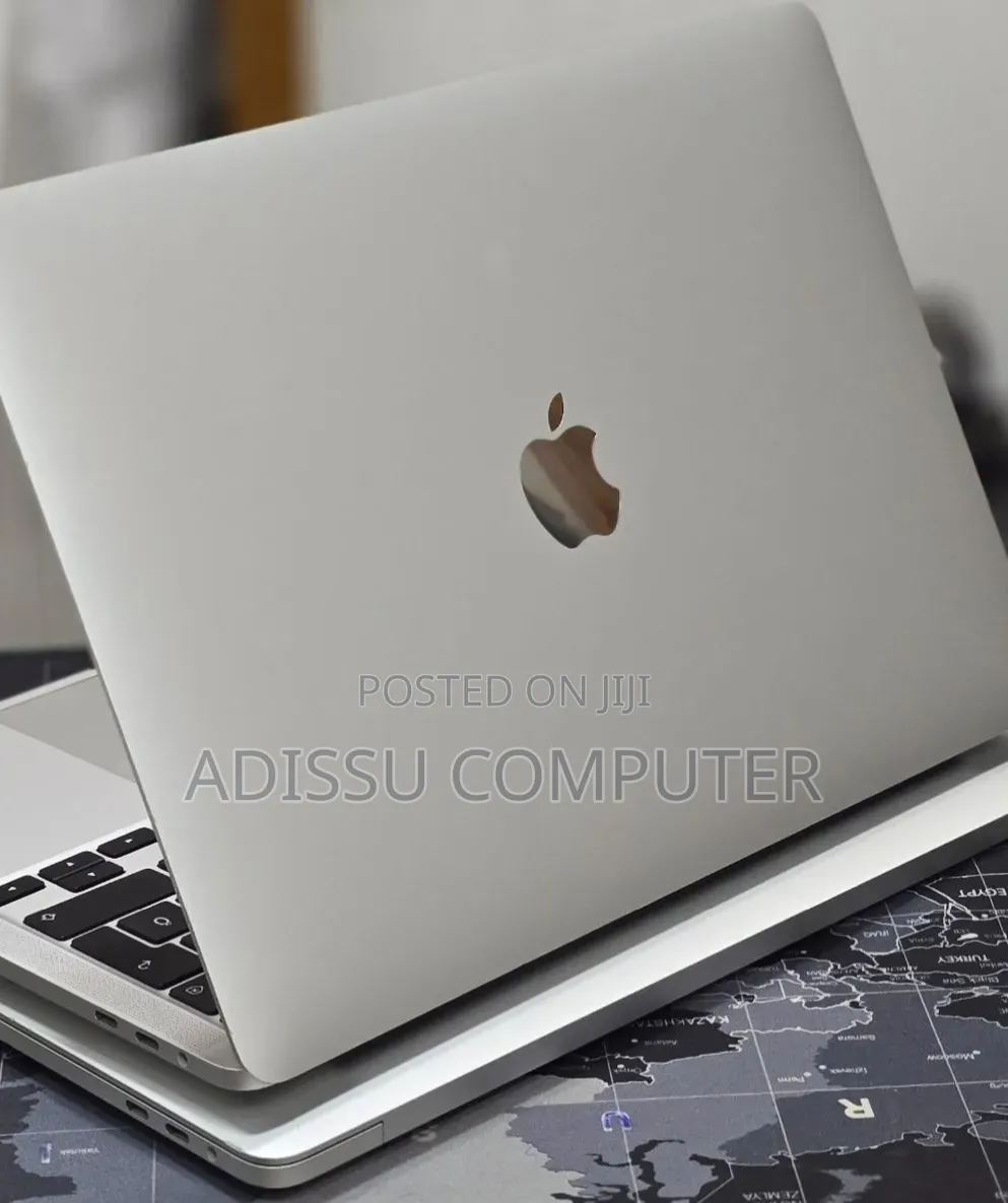 New Laptop Apple MacBook Pro 2020 32GB Intel Core i7 SSD 512GB