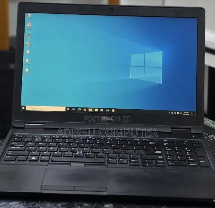 New Laptop Dell Inspiron 15 8GB Intel Core i7 SSD 256GB