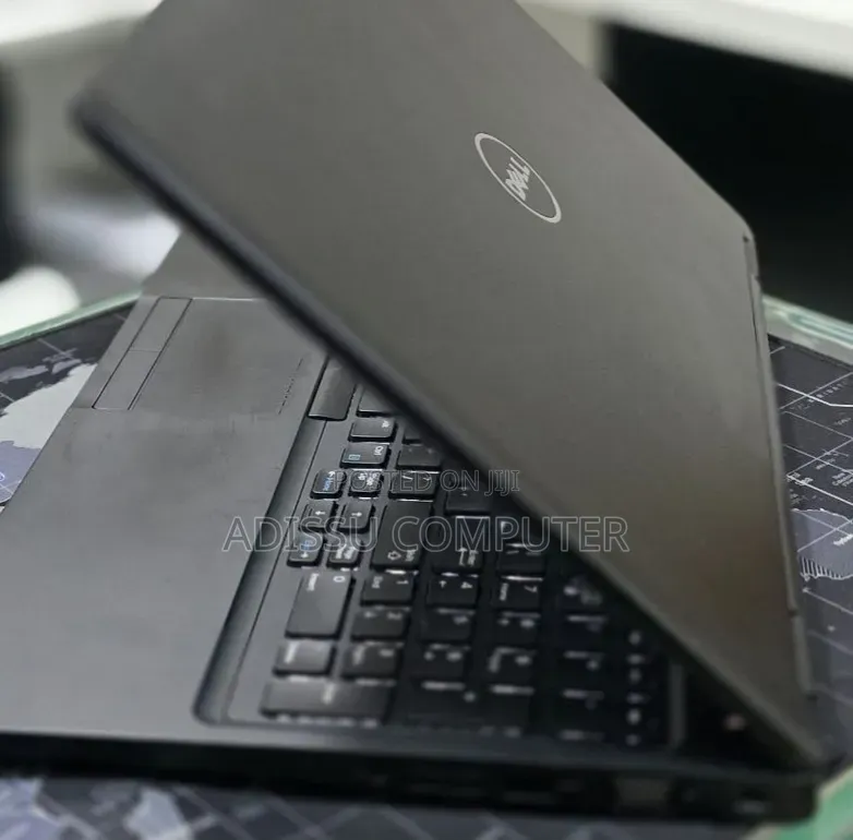New Laptop Dell Inspiron 15 8GB Intel Core i7 SSD 256GB