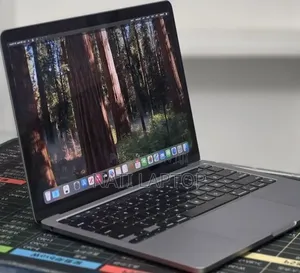 New Laptop Apple MacBook Pro 2020 16GB Apple M1 Pro SSD 512GB