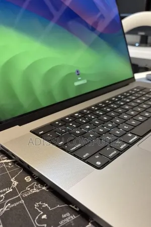 New Laptop Apple MacBook Pro 2021 M1 Max 64GB Apple M1 Max SSD 1T