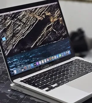 New Laptop Apple MacBook 2020 32GB Intel Core i7 SSD 512GB