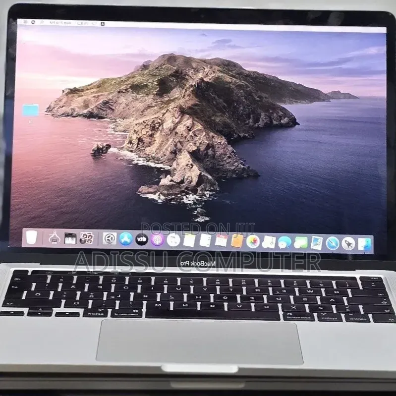 New Laptop Apple MacBook 2020 32GB Intel Core i7 SSD 512GB