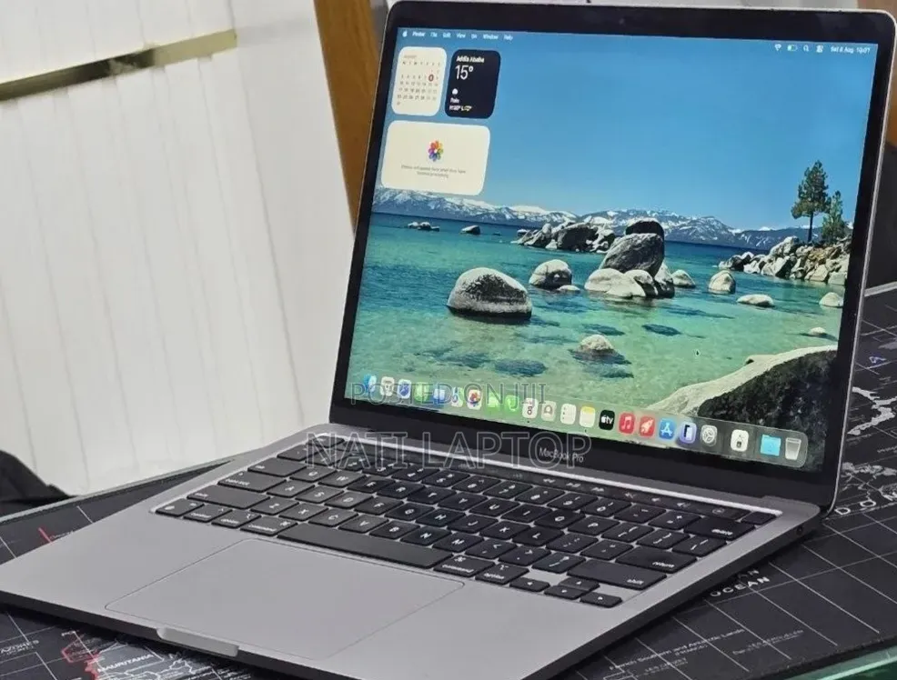 New Laptop Apple MacBook Pro 2022 M2 16GB Apple M2 SSD 256GB