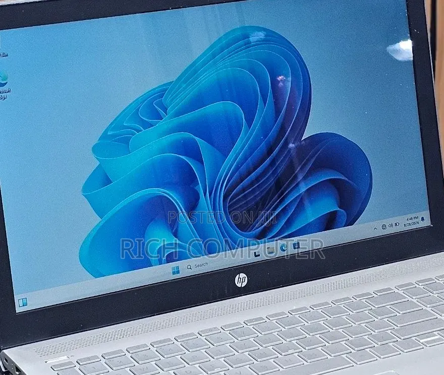 New Laptop HP Pavilion 15 8GB Intel Core i5 SSD 1T