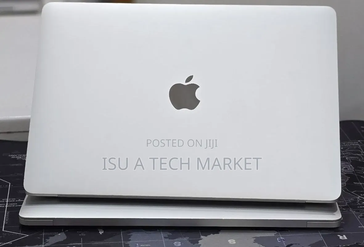 New Laptop Apple MacBook Pro 2020 32GB Intel Core i7 SSD 512GB