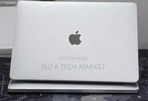 New Laptop Apple MacBook Pro 2020 32GB Intel Core i7 SSD 512GB