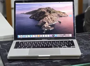 New Laptop Apple MacBook Pro 2020 32GB Intel Core i7 SSD 512GB