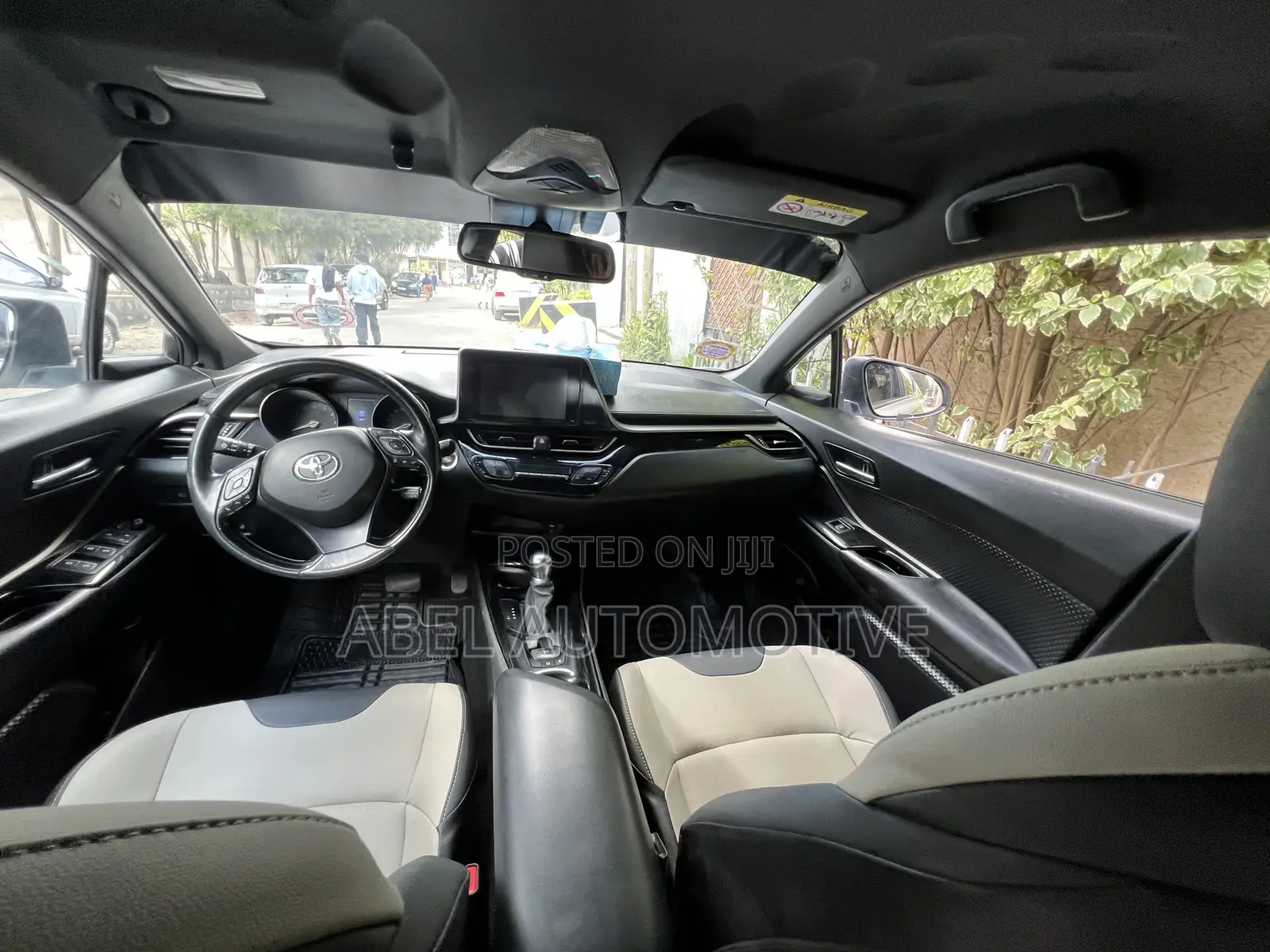 Toyota C-HR XLE FWD 2020 White